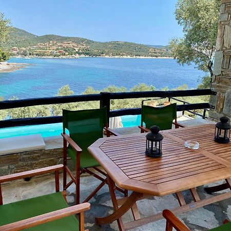 Villa Valia: Traditional Luxurious Residence Пиргадикия Екстериор снимка