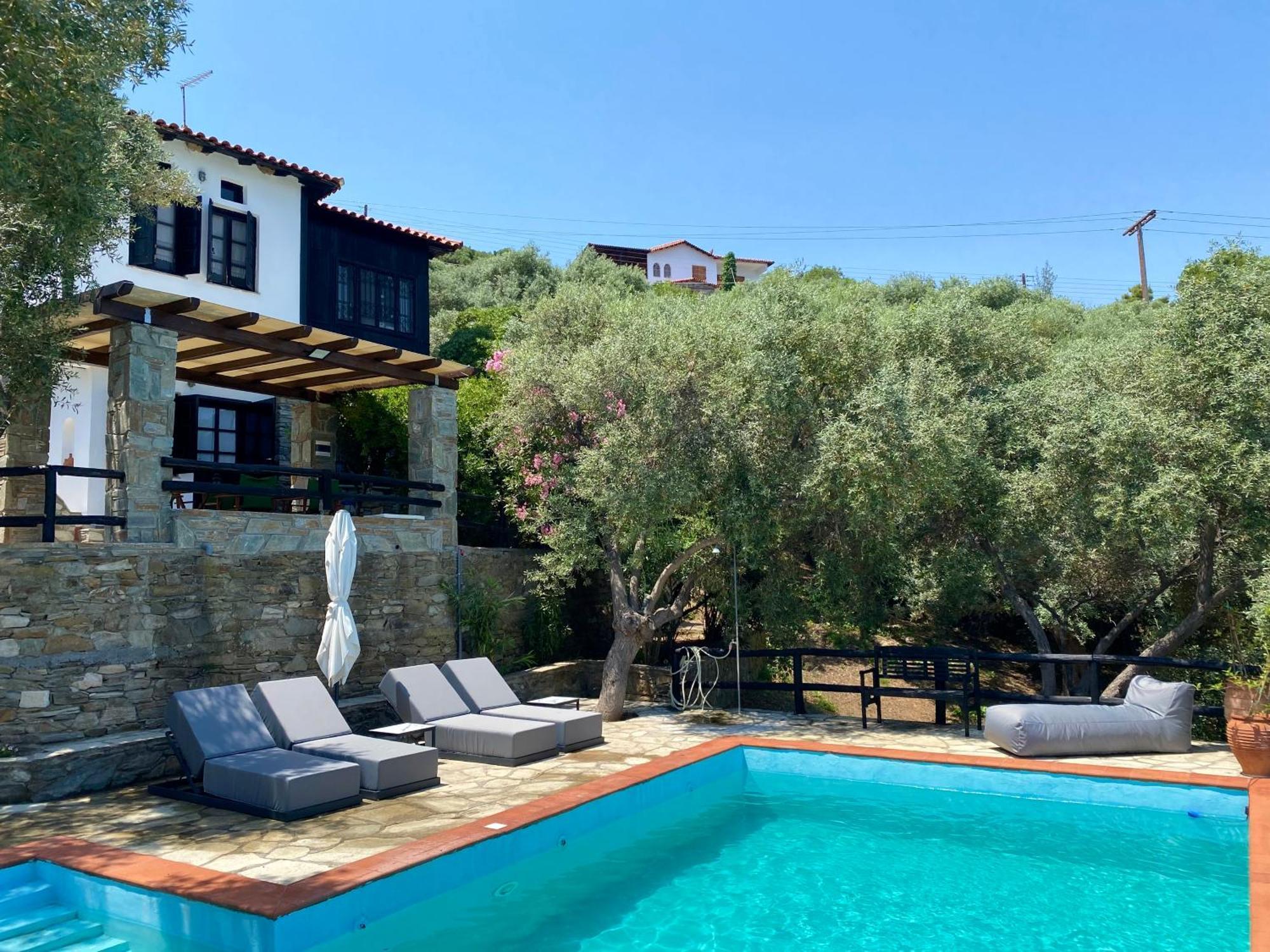 Villa Valia: Traditional Luxurious Residence Пиргадикия Екстериор снимка
