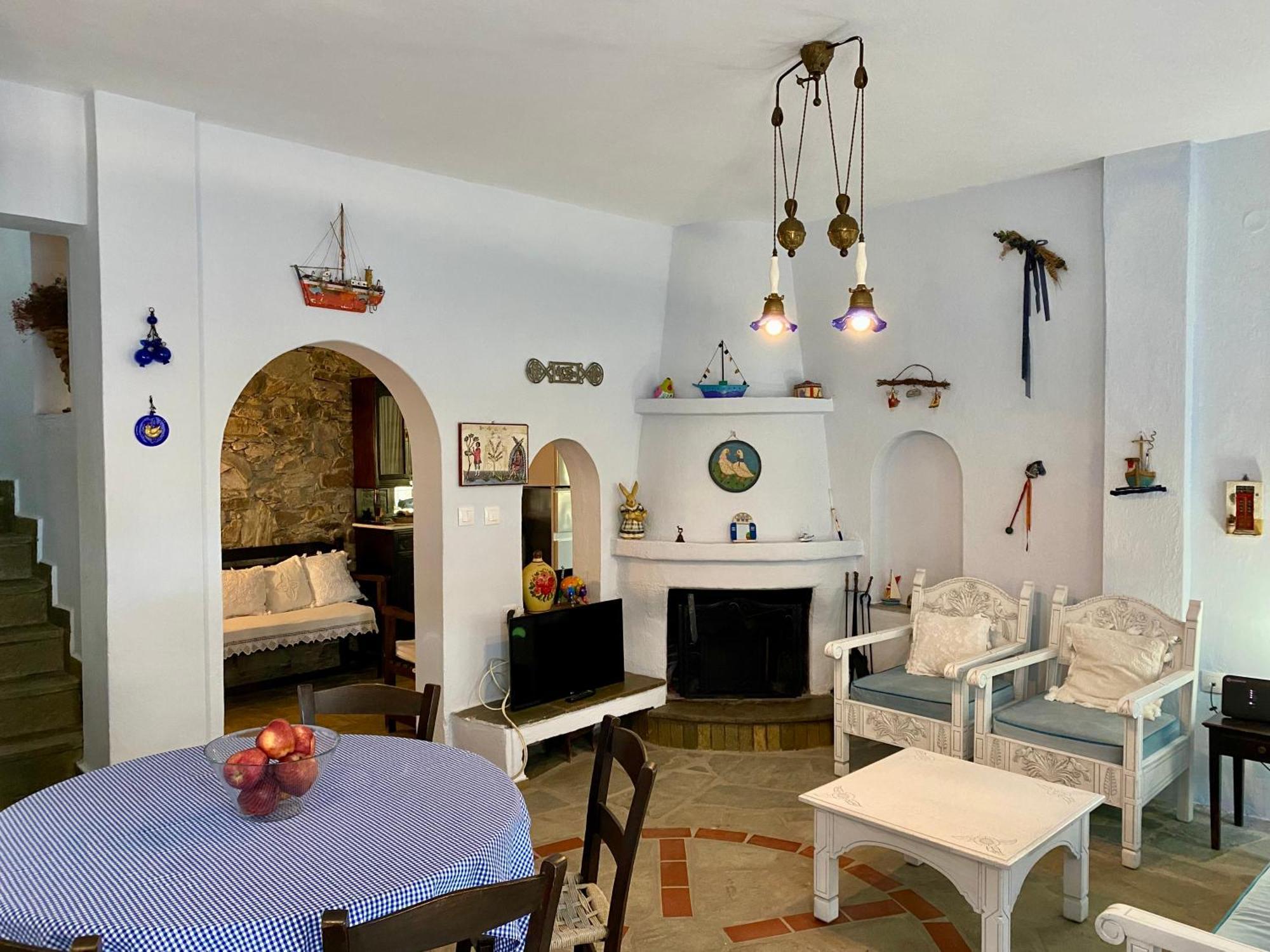 Villa Valia: Traditional Luxurious Residence Пиргадикия Екстериор снимка